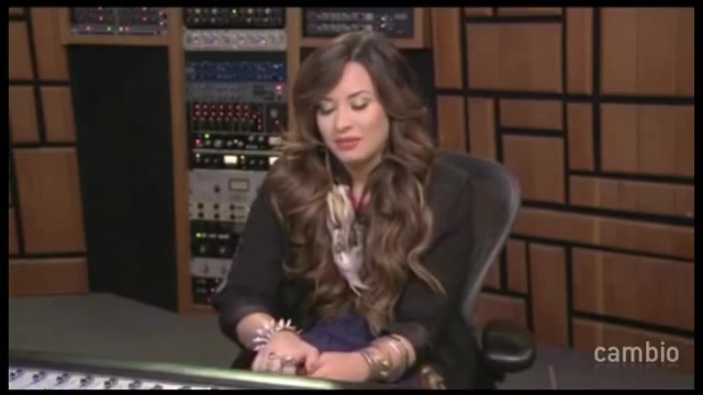 Live Chat w_ Demi Lovato 21 July 2011 Part 1 0575