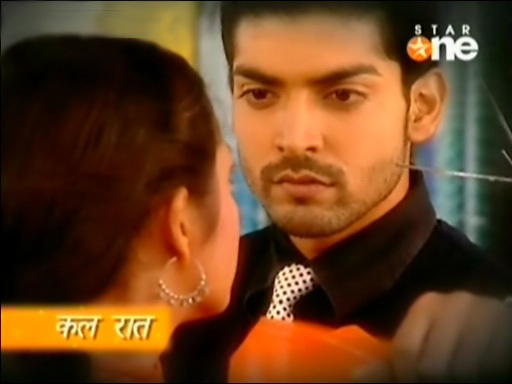 geet21stjune2010watchonfnnn (107) - GEET - Hui Sabse Parayi - Caps I