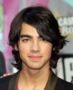 poza-joe-jonas-4060