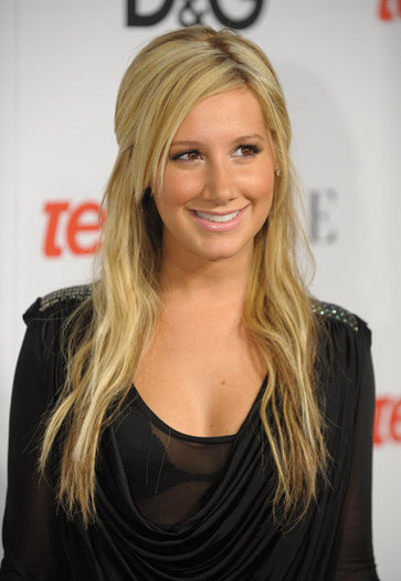 10131_143477156683_6845141683_2558399_6909958_n - Ashley Tisdale