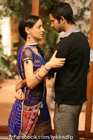 13 (4) - Iss Pyaar Ko Kya Naam Doon - Picture Gallery I