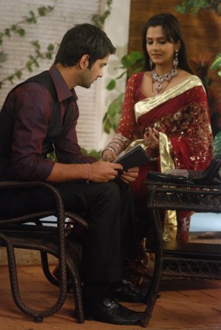 14 (56) - Iss Pyaar Ko Kya Naam Doon - Picture Gallery I