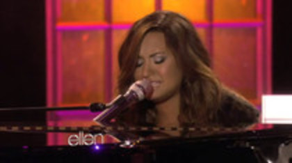 Demi Lovato Performs Skyscraper on the Ellen Show (817) - Demilush - Demi Lovato Performs Skyscraper on the Ellen Show Part oo2