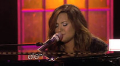 Demi Lovato Performs Skyscraper on the Ellen Show (819) - Demilush - Demi Lovato Performs Skyscraper on the Ellen Show Part oo2