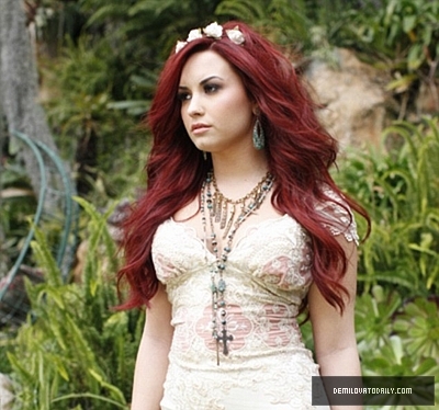 M-Haddon-2012-demi-lovato-29169848-400-374 - disney2012