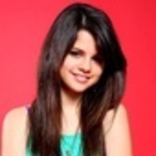 132667 - selena gomez