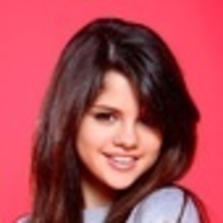 132668 - selena gomez