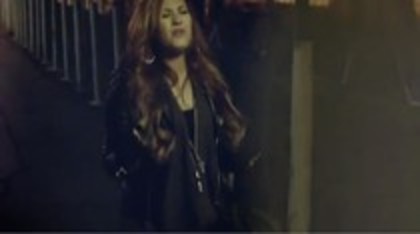 Demi - Lovato - Give - Your - Heart - A - Break (2914)