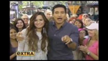 Demi Lovato Extra at The Grove (1014)