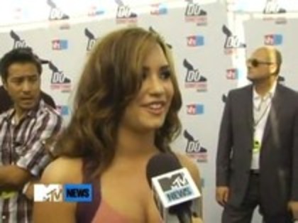 Vh1 Do Something Awards 2010-Red Carpet Interview (517)