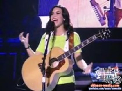 Demi Lovato - Catch Me Live (39) - Demilush - Catch Me Live Part oo1