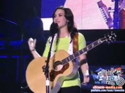 Demi Lovato - Catch Me Live (42) - Demilush - Catch Me Live Part oo1