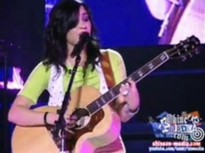 Demi Lovato - Catch Me Live (1032) - Demilush - Catch Me Live Part oo3