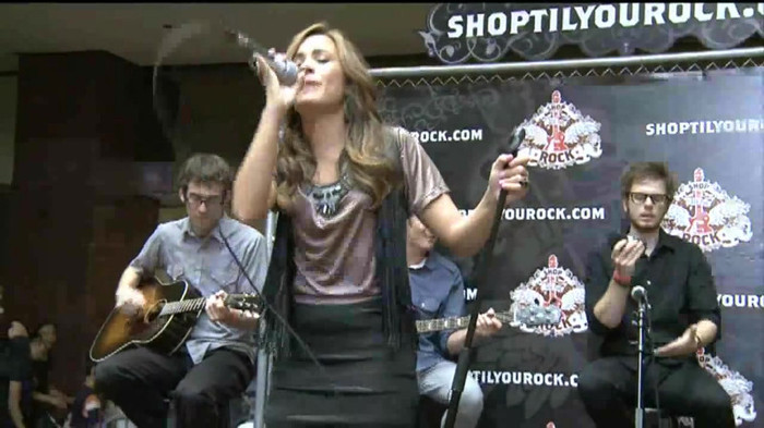 Demi Lovato  Live at Glendale Galleria  in LA for Cambio in HD 04159