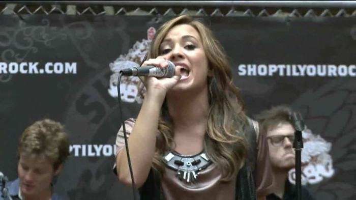 Demi Lovato  Live at Glendale Galleria  in LA for Cambio in HD 05263