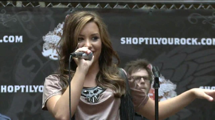 Demi Lovato  Live at Glendale Galleria  in LA for Cambio in HD 05461