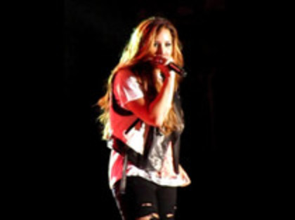 Demi Lovato - Moves Like Jagger (55) - Demilush - Moves Like Jagger Strawberry Festival oo1