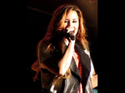 Demi Lovato - Moves Like Jagger (493) - Demilush - Moves Like Jagger Strawberry Festival oo2