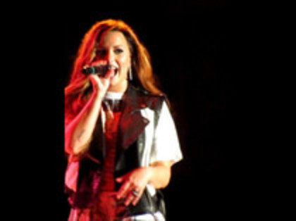 Demi Lovato - Moves Like Jagger (2411) - Demilush - Moves Like Jagger Strawberry Festival oo6