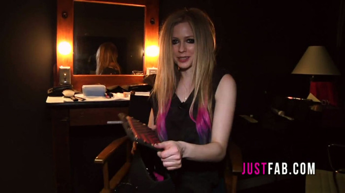 What's In Avril's Bag 067 - JUST - FAB - What s - In - Avril s - Bag - Screen - Captures