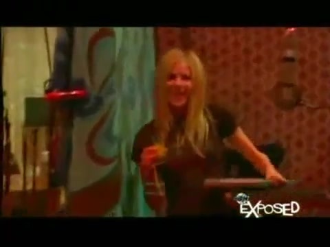 Avril Lavigne - Exposed (Documentary Part 1) 0554 - Avril - Lavigne - Exposed - Documentary - Part - 2