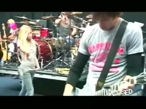 Avril Lavigne - Exposed (Documentary Part 1) 7880