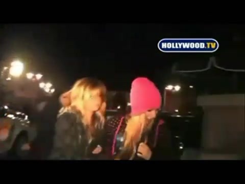 Avril Lavigne - Paparazzi (Various Footage Part 1) 3830