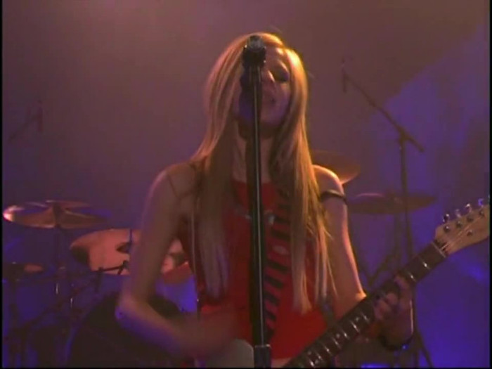 Bonez Tour Documentary [HD] Part2 - Avril Lavigne 1698