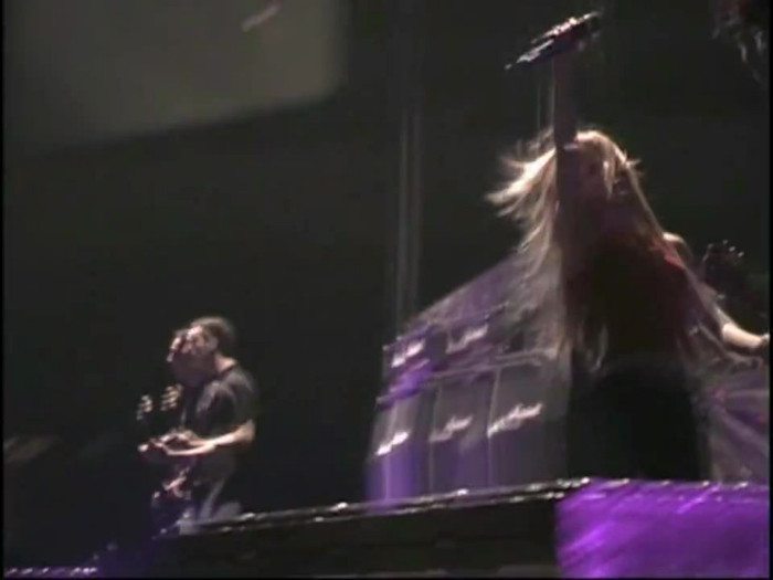 Bonez Tour Documentary [HD] Part2 - Avril Lavigne 1775