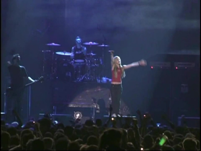 Bonez Tour Documentary [HD] Part2 - Avril Lavigne 1897 - Avril - Lavigne - 2008 - Bonez - Tour - Documentary - oo4