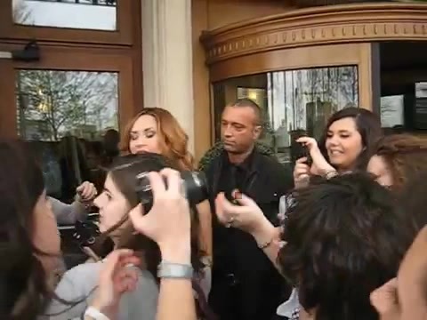 Demi Lovato In Milan - Outside Her Hotel 1123 - Demilush In Milan - Outside Her Hotel Part oo2