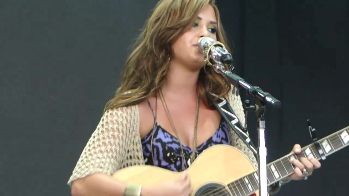 Demi Lovato Stop The World Soundcheck Tampa {HD} 1040