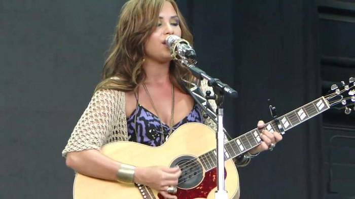 Demi Lovato Stop The World Soundcheck Tampa {HD} 1574