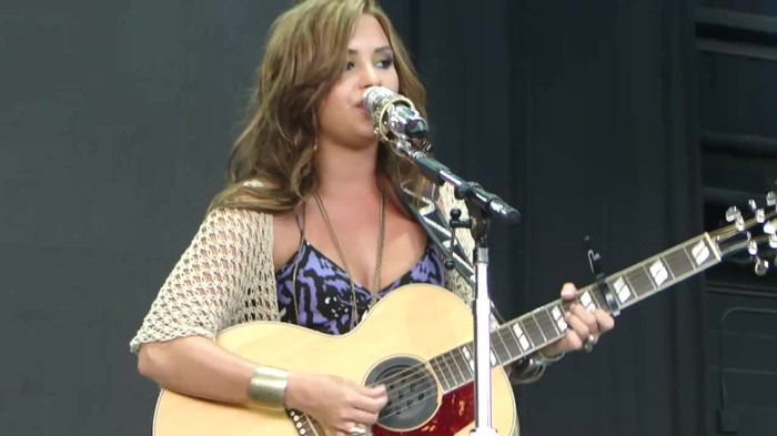 Demi Lovato Stop The World Soundcheck Tampa {HD} 1580 - Demilush - Stop The World Soundcheck Tampa Part oo3