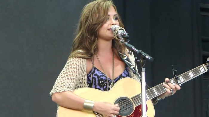 Demi Lovato Stop The World Soundcheck Tampa {HD} 1605 - Demilush - Stop The World Soundcheck Tampa Part oo3