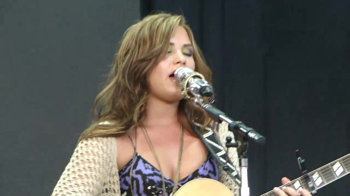 Demi Lovato Stop The World Soundcheck Tampa {HD} 1139