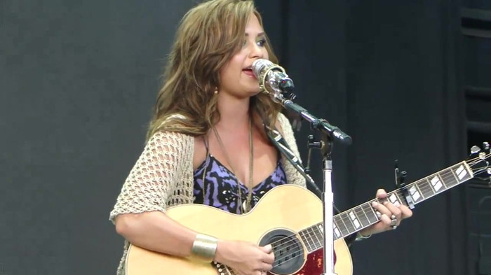 Demi Lovato Stop The World Soundcheck Tampa {HD} 1619