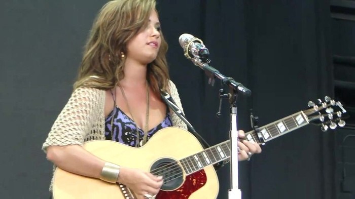 Demi Lovato Stop The World Soundcheck Tampa {HD} 1657