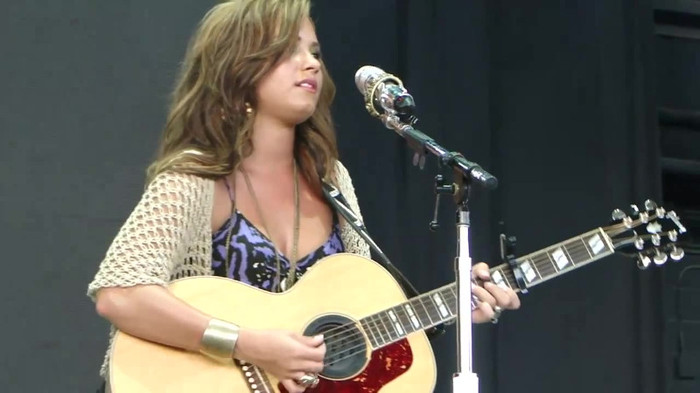 Demi Lovato Stop The World Soundcheck Tampa {HD} 1659