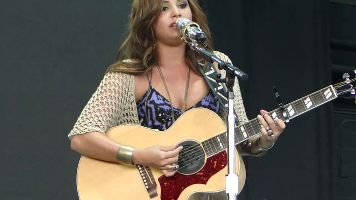 Demi Lovato Stop The World Soundcheck Tampa {HD} 1705 - Demilush - Stop The World Soundcheck Tampa Part oo3