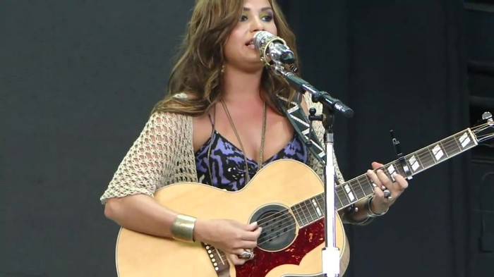 Demi Lovato Stop The World Soundcheck Tampa {HD} 1726