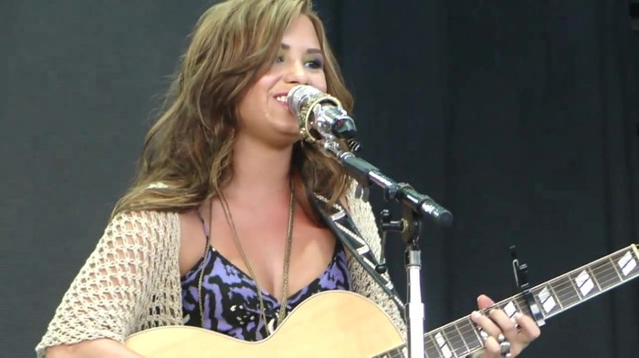 Demi Lovato Stop The World Soundcheck Tampa {HD} 1289