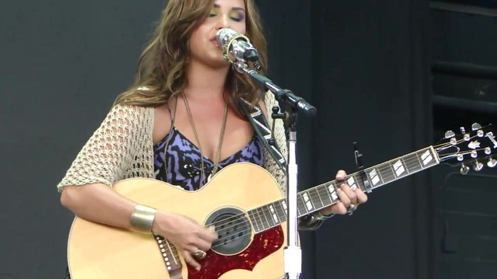 Demi Lovato Stop The World Soundcheck Tampa {HD} 1796 - Demilush - Stop The World Soundcheck Tampa Part oo3