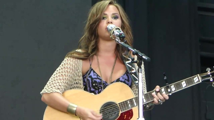 Demi Lovato Stop The World Soundcheck Tampa {HD} 1887 - Demilush - Stop The World Soundcheck Tampa Part oo3