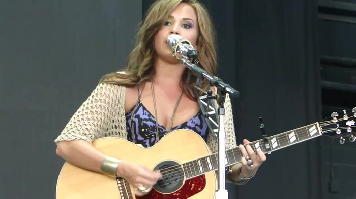 Demi Lovato Stop The World Soundcheck Tampa {HD} 1926