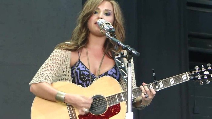 Demi Lovato Stop The World Soundcheck Tampa {HD} 1936