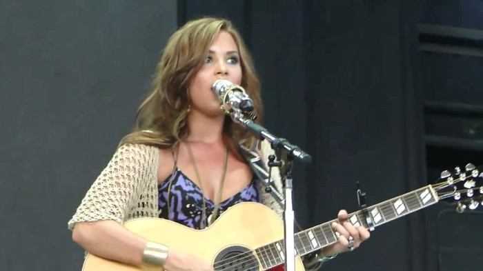 Demi Lovato Stop The World Soundcheck Tampa {HD} 1479