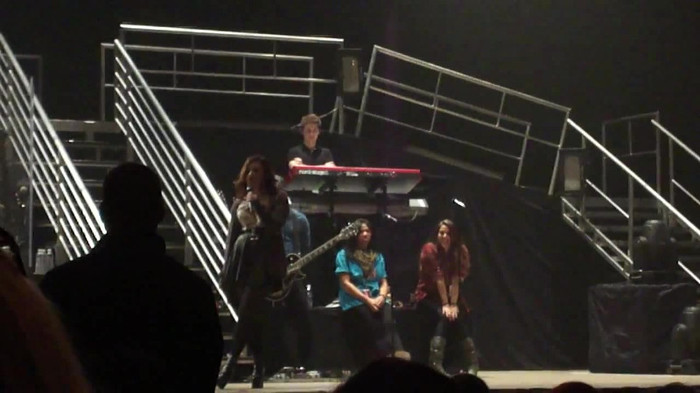 Demi Lovato _Believe In Me_ Hershey Soundcheck 11.19.2011 602 - Demilush - Believe In Me - Hershey Soundcheck Part oo1