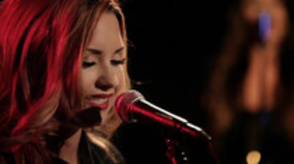 Demi Lovato - Give Your Heart A Break Piano only version (2456) - Demi - Give Your Heart A Break Piano only version Part oo6