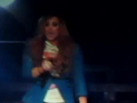 Demi Unbroken Live In Panama (4195) - Demi - Unbroken Live In Panama City Part oo8